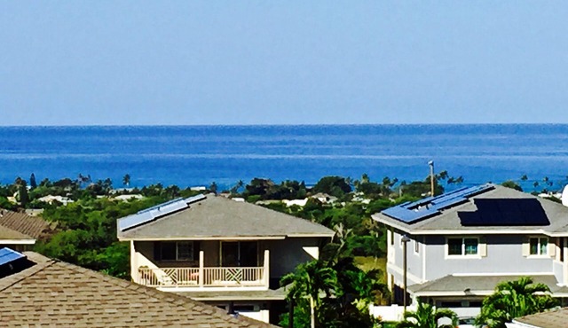 Makaha ocean view - 3 bedroom, 1 bath - Family friendly!
