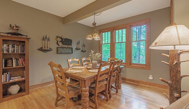 Makars Rest-Mtn Townhome, Gated Resort, Indoor/Outdoor Pool & Hot Tub, Fireplace