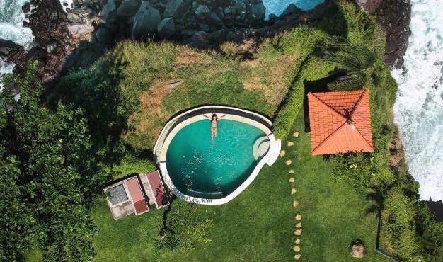 Makawi Tuwa Cliff - Luxury Cliff Stay with Private Beach, Infinity Pools and Ocean View