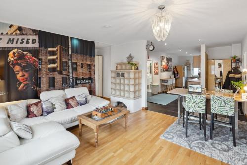 MAKE FEWO Kellermann Barrierefreie Ferienwohnung Garten Kamin 30 min München in Feldkirchen-Westerham