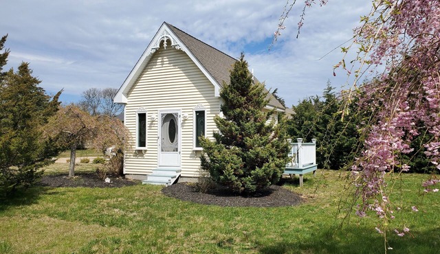 Make Lasting Memories In This Adorable Vineyard Cottage!