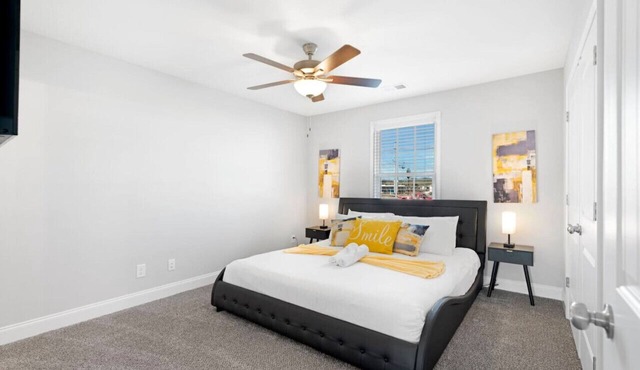 Make Lemonade in luxury w/king bed & free parking