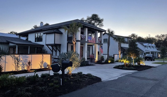 Make Memories - hot tub, pool, beaches, putting green, fire pit…