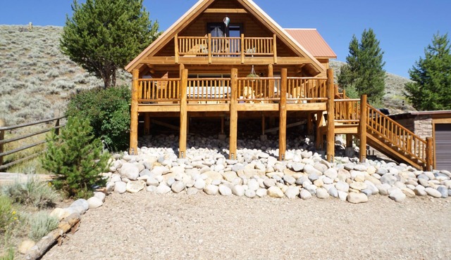 Make memories of a lifetime and experience the serenity of Sawtooth mountains!