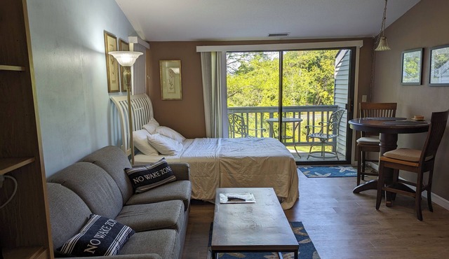 Make memories on Grand Traverse East Bay.