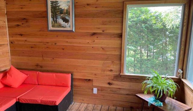 Make Memories with family/friends at our beautiful Lake front Macwan's Cottage