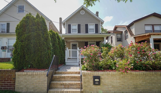 Make the Great Escape to Avon by the Sea!