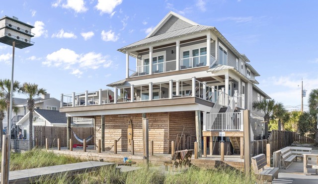 'Make Your Mark PCB' Gulf Front/Private Pool/Wifi/Tiki Bar