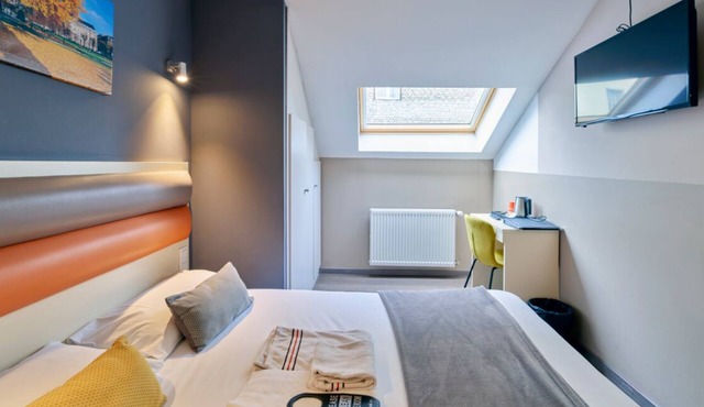 Make Your Trip More Enjoyable! Near Place du Marché Gayot! Pets are Allowed!