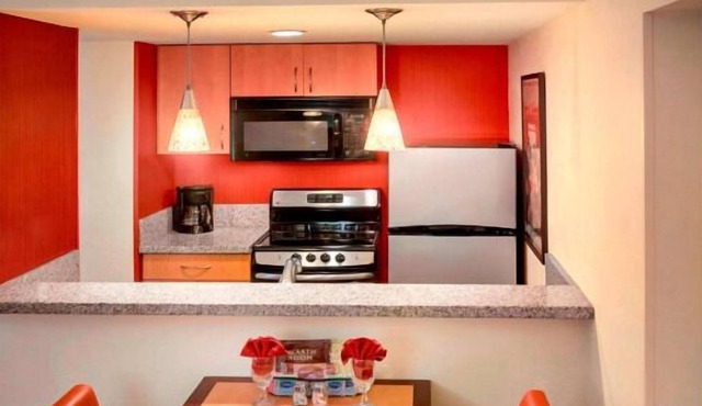 Make Yourself at Home! Free Parking, Pet-friendly, Near lake Chauncy Beach