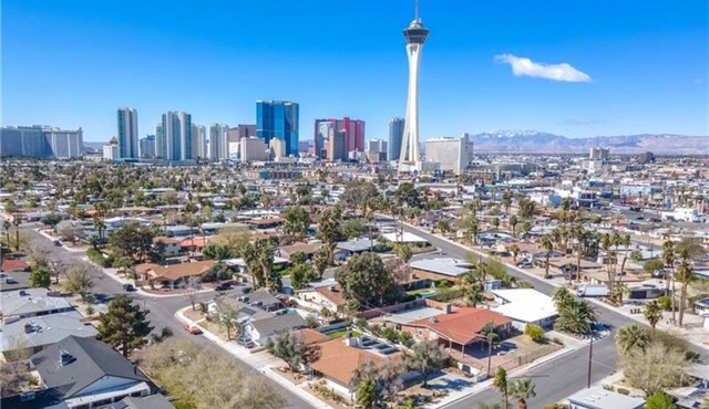 Make yourself at home in Las Vegas!