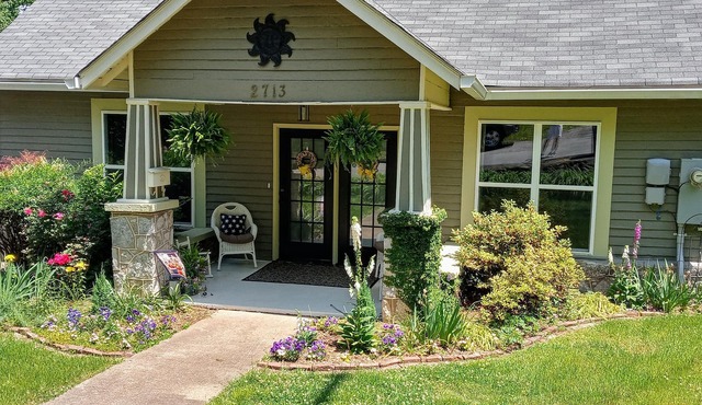 Makin' Memories What We Do Best, With Family and Your Tail Wagging Friends.