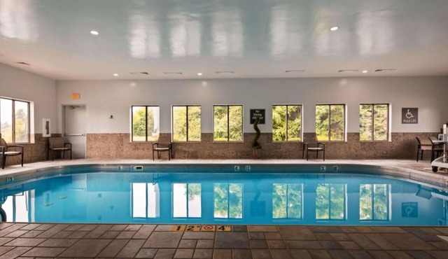 Making the Best Memories Along the Way! Free Breakfast, Pool, Free Parking