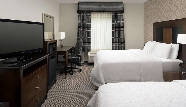 Making The Best Memories Along The Way! Indoor Pool, Free Breakfast!