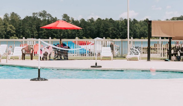 Making The Best Memories Along The Way! Pool, Near Crown Park Golf Club
