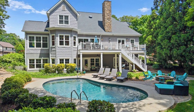 Making Waves by AvantStay | Sleeps 20 + Pool