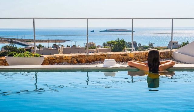 MakriKythera's Private Pool Suites - Luxury Oasis