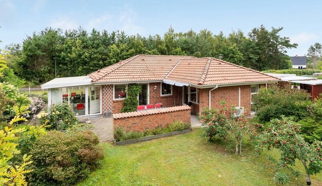 "Maksimilian" - 1.5km from the sea by Interhome
