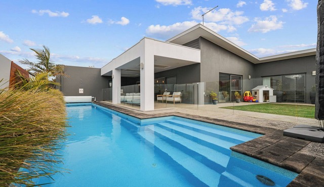 Malabar Retreat by Ready Set Stay