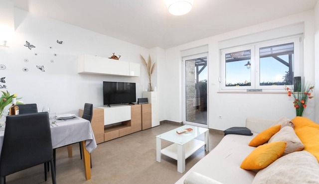 Malas Home in Tar-Vabriga