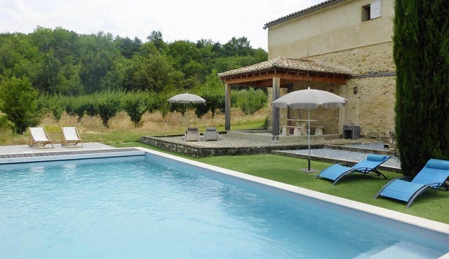 Malaucène Garden Apartment Stay