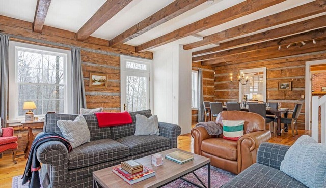 Malcom Cottage · Stunning 6 Bedroom Chalet In Beaver Valley!