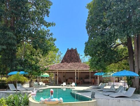 Maleo Moyo Hotel & Dive Resort