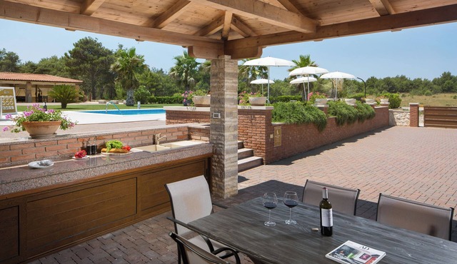 Malibu Grand Royale – Luxury Group Villa