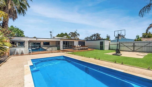 Malibu Palms - Echuca Holiday Homes
