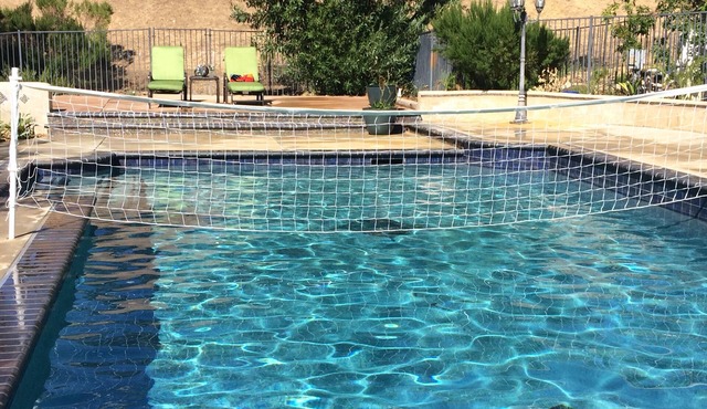 Malibu Wine Trail Retreat w/ Private Pool, Easy access, mins to Beach or freeway