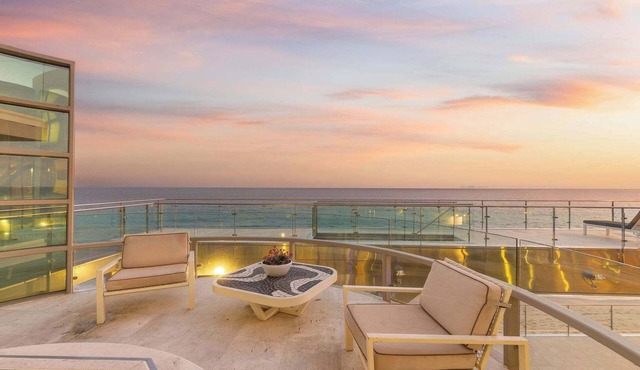 Malibu Yacht Club by Stay Awhile Villas