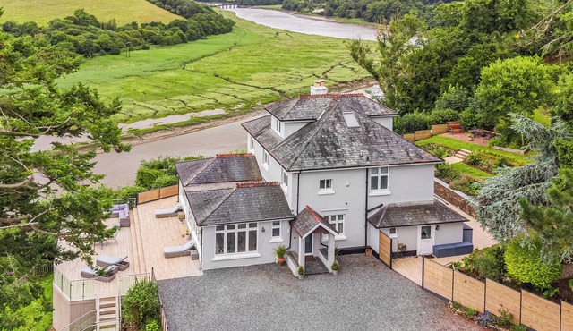 MALLACLEAVE HOUSE, pet friendly, luxury holiday cottage in Bideford