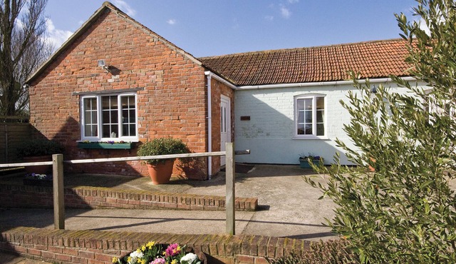 Mallard Cottage - E3751