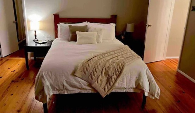 Mallard Family Suite - Duck Creek Inn - Metamora