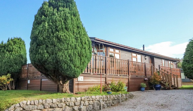 MALLARD LODGE, family friendly, with a garden in Carnforth