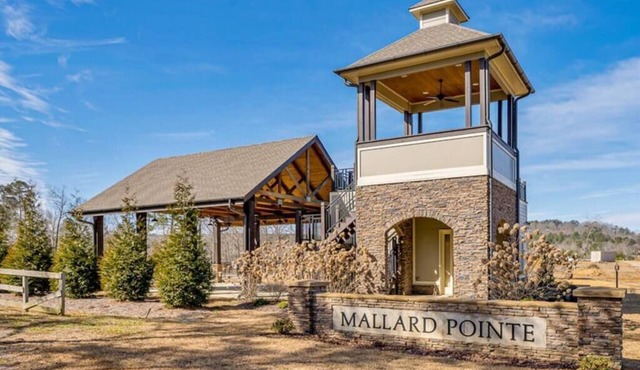 Mallard Pointe Overlook