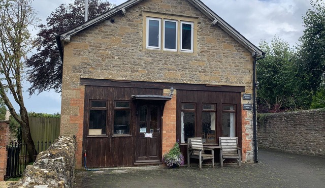 Mallows is an annexe to the owners property and is completely separate.