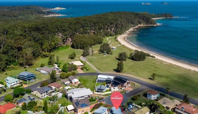 Maloneys Beach Views 3 Bed Home