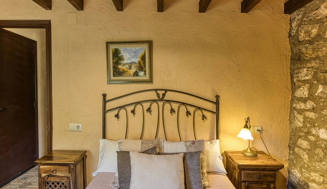 'Malvasia' Room with Mountain Views, Shared Pool and Terrace