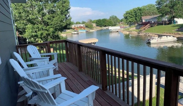 Mama Jen's NEWLY BUILT 4 BR Lake Front Home at Johnson Lake, Nebraska