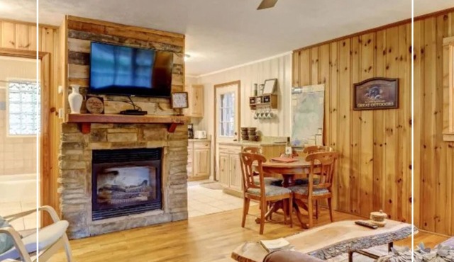 Mamaw's Cabin @ Heart of Linville Falls w/spa
