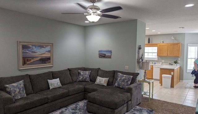 Mamie's Coastal Cottage - Pet Friendly. 15 Min. to St. Simons