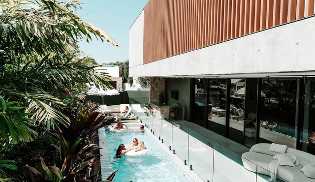 Mana Beach House | Award winning luxury, Salt Beach