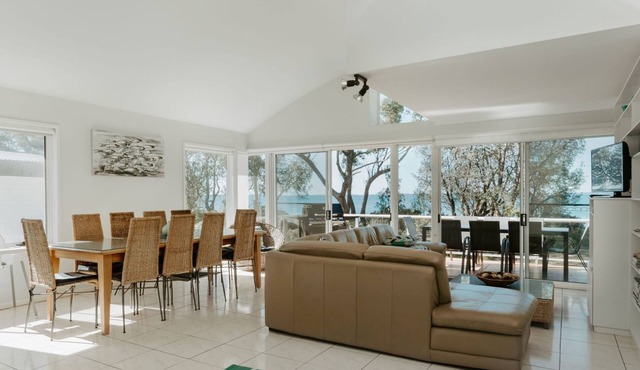 Mana Magic - Beach Access on your Doorstep!