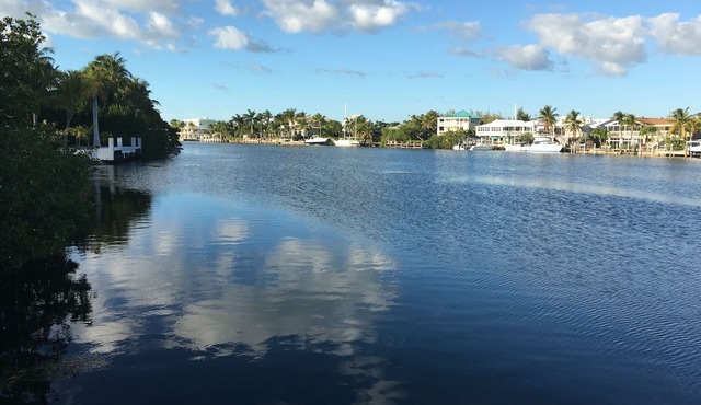 Manatee Bay , Pool table, Jacuzzi, Pool, Kayaks, REDUCED RATES AVAIL NOW