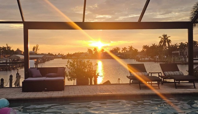 Manatee Haven/Waterfront Gulf Access Retreat/With Game room