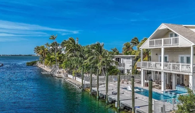 Manatee Watch | 5 bedrooms, pool, ocean access