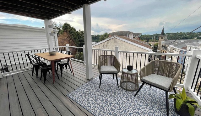 Manayunk Studio w/Deck & Walk to Main St