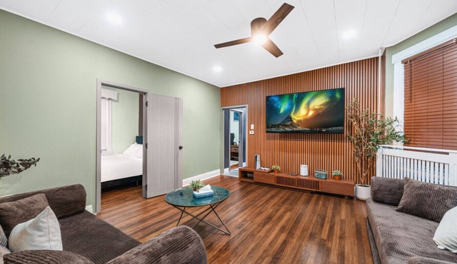 Mancave, PS5, Heated Pool, Gym & Golf| 20 Min NYC