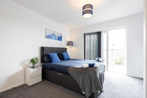 Manchester, Etihad Stadium View , Coop Live, Modern 2 bed apartment,